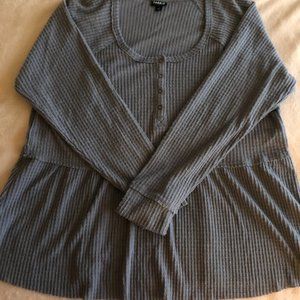 TORRID EMPIRE WAIST  HENLEY